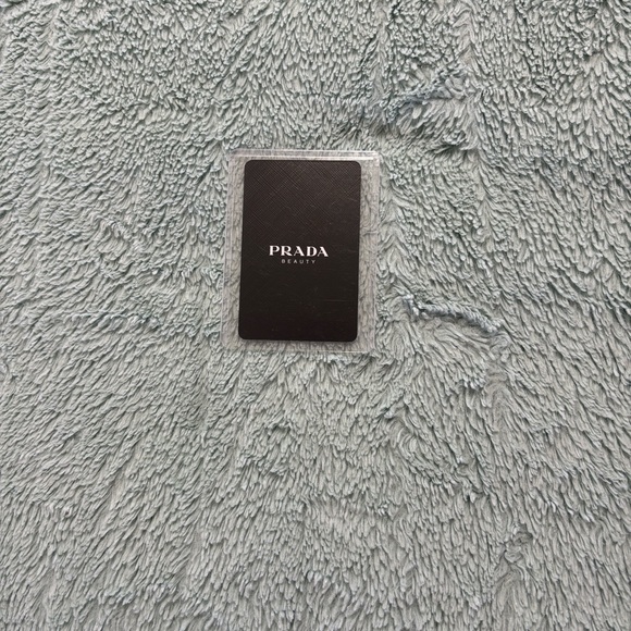 Prada Card - Picture 3 of 5